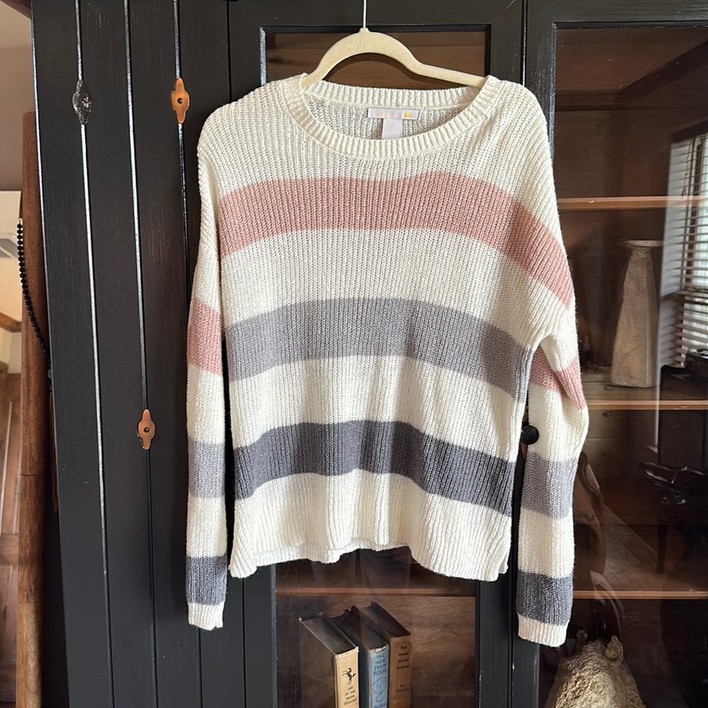 Lightweight sweater